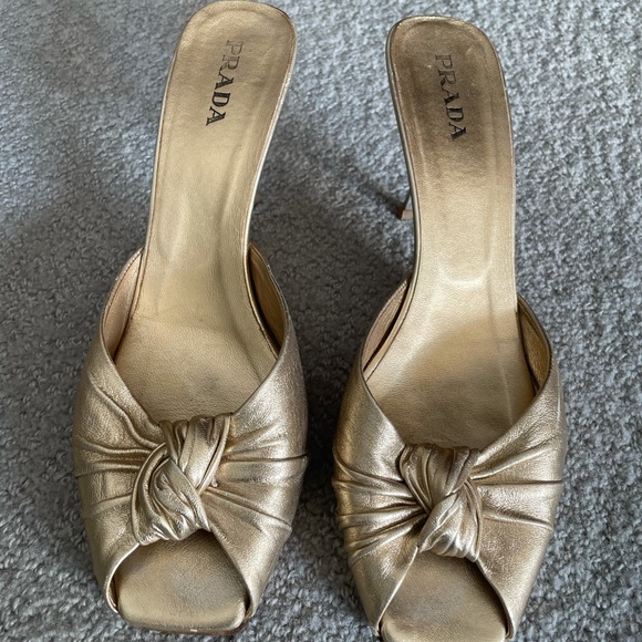 PRADA GOLD STILETTO SLIPPER SIZE 41